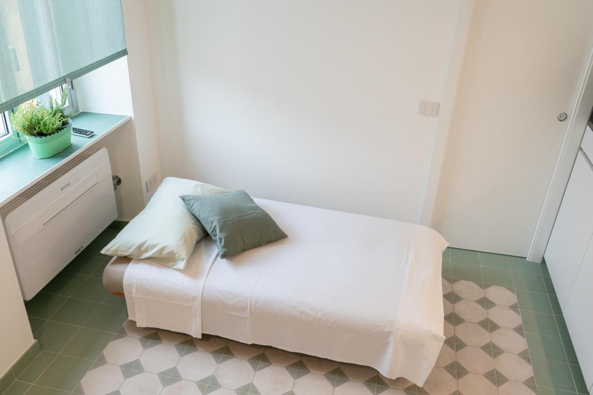 Oliva Apartment Империа Екстериор снимка